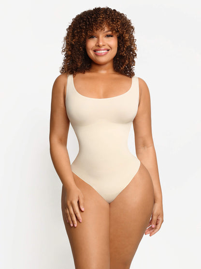 Nahtloser Oberbekleidungs-Tanga-Bodysuit zur Bauchkontrolle