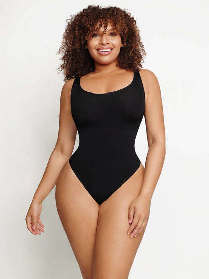 Nahtloser Oberbekleidungs-Tanga-Bodysuit zur Bauchkontrolle